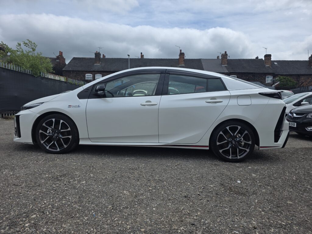 Toyota Prius PHV