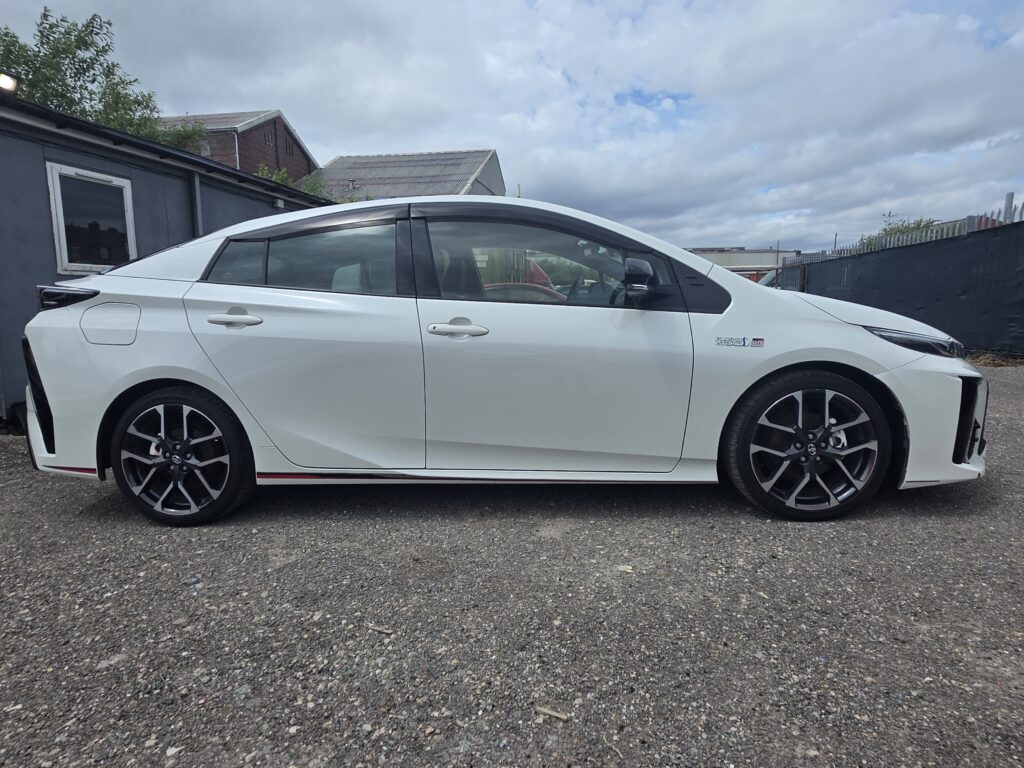 Toyota Prius PHV
