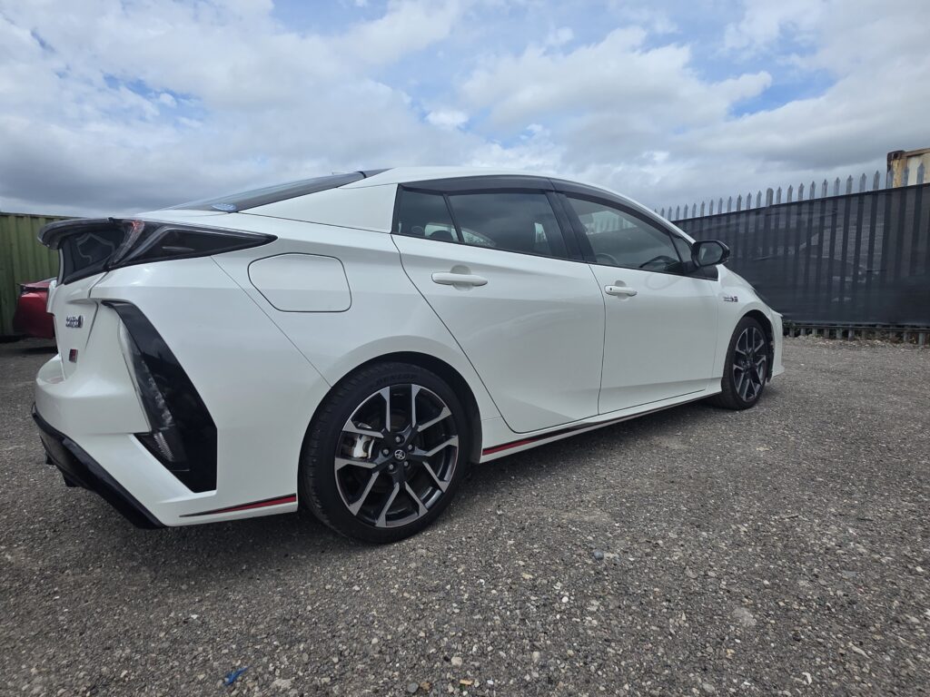 Toyota Prius PHV