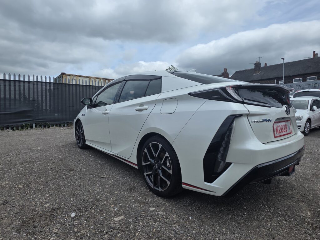 Toyota Prius PHV